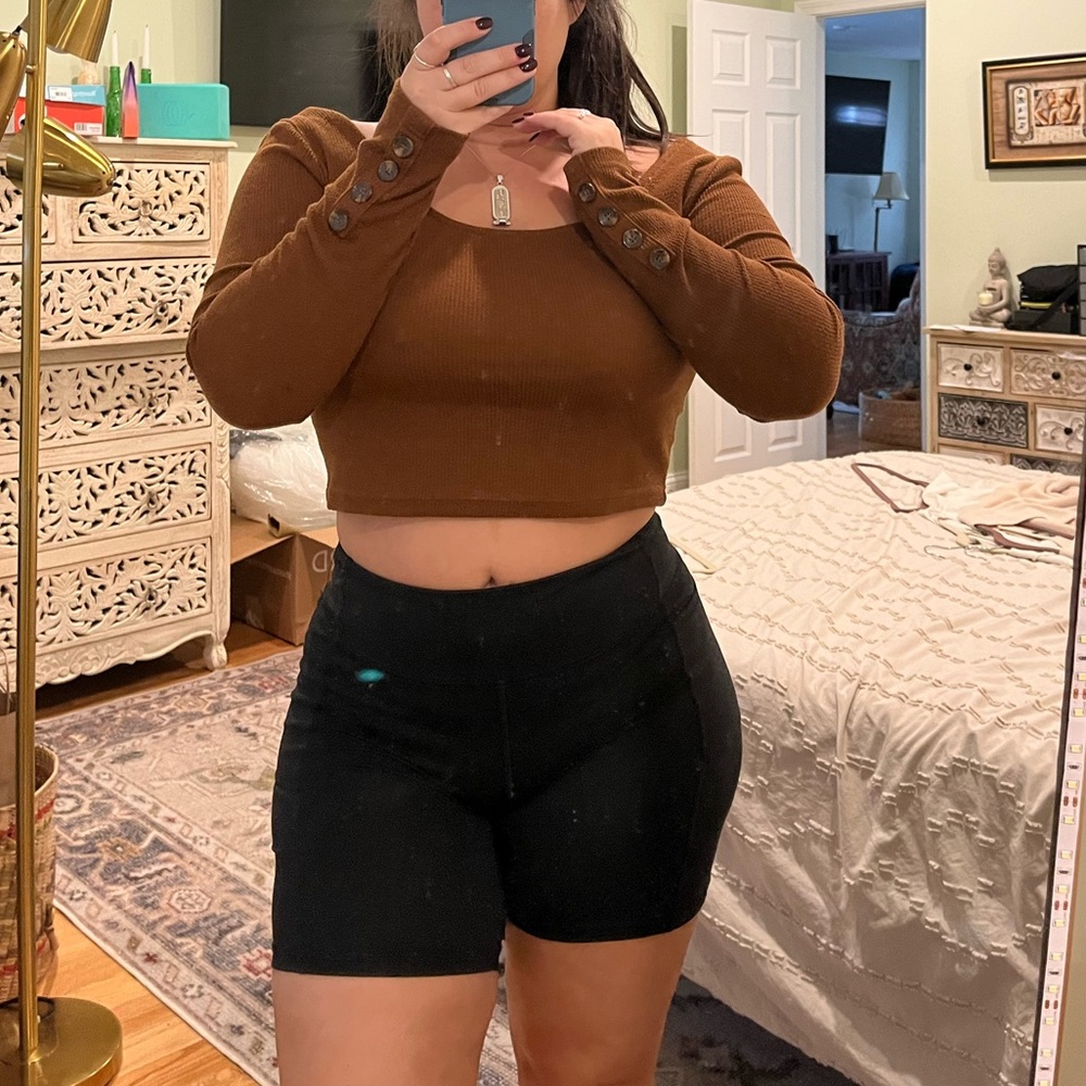 Lightweight brown cropped sweater